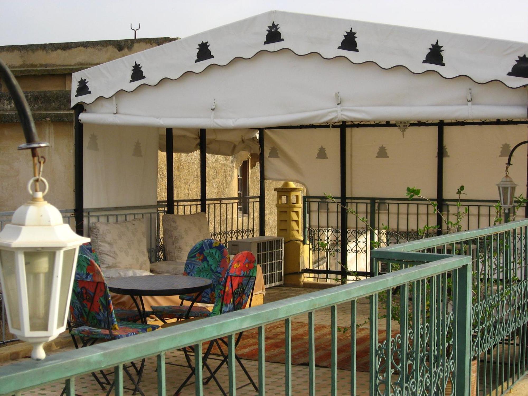Riad Dar Cordoba Фес Екстериор снимка