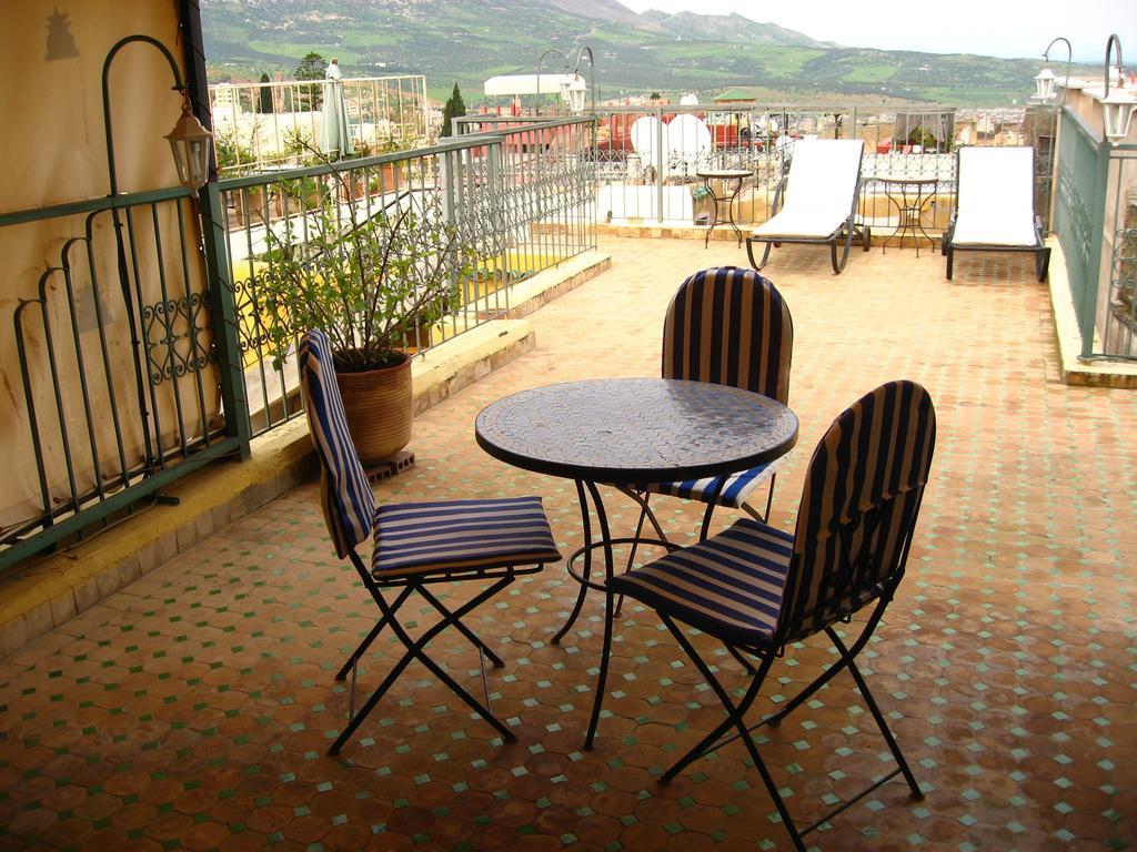 Riad Dar Cordoba Фес Екстериор снимка