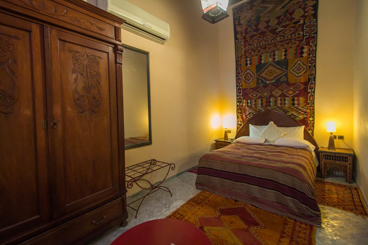 Riad Dar Cordoba Фес Екстериор снимка